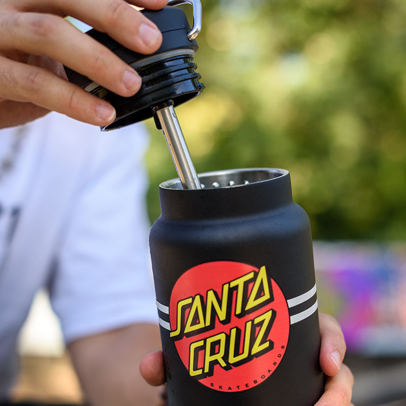 32oz-tkwide-with-twist-cap-santa-cruz-m6 32oz_tkwide_twist_water_bottle_santacruz_dot_lidoff_square.jpg