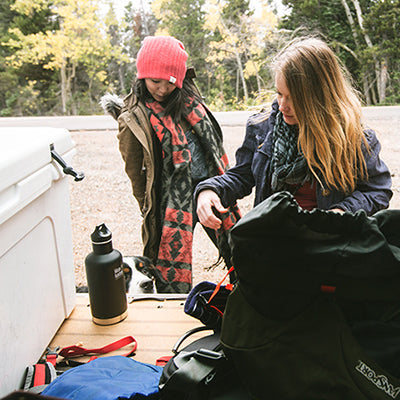 64oz-classic-with-loop-cap-a3 64oz_insulated_classic_backpackers_tailgate_square.jpg