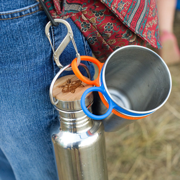 steel-s-biner-3-w0 carabiner_steel_clip_bottle_lifestyle_f9a2dad1-cd06-4894-b3ff-13476b2b5a87.jpg