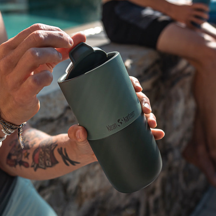 flip-lid-f0 rise_flip_lid_small_tumbler_open.jpg