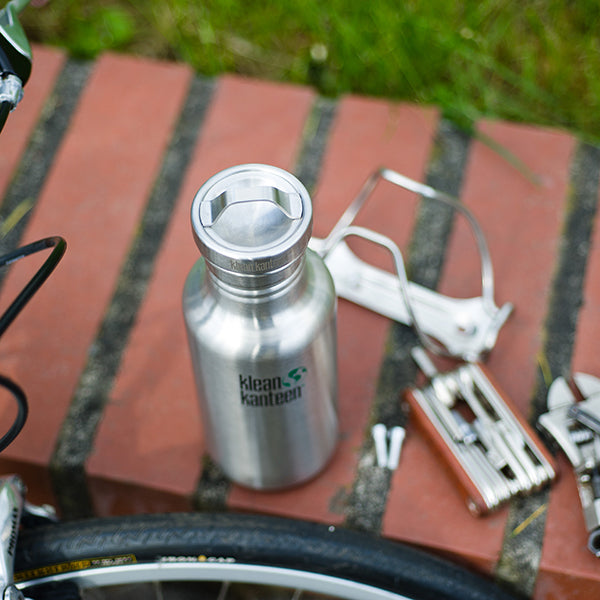 classic-steel-loop-cap-y6 stainless_bottle_cap_bike_parts_lifestyle.jpg