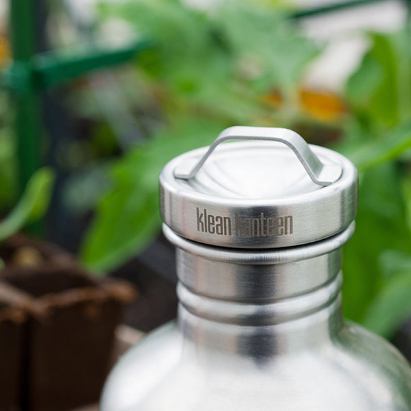 classic-steel-loop-cap-y6 stainless_cap_garden_lifestyle.jpg