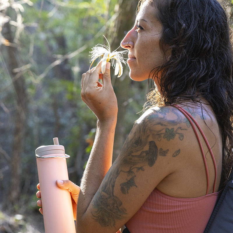 20oz-tkwide-made-to-do-more-bundle-r0 tkwide_20oz_insulated_bottle_twist_woman_flower_costarica_square.jpg